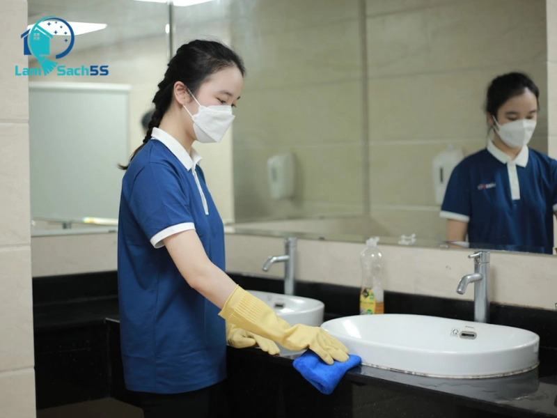 Cung cấp dịch vụ vệ sinh đạt chất lượng cao nhất.