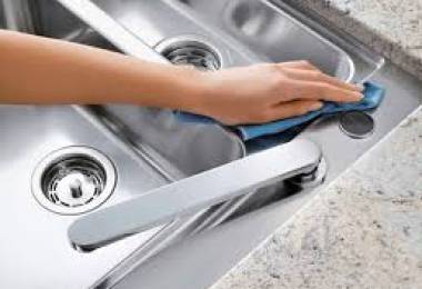 MỘT SỐ CÁCH TẨY CẶN CANXI ĐỒ INOX TRONG GIA ĐÌNH